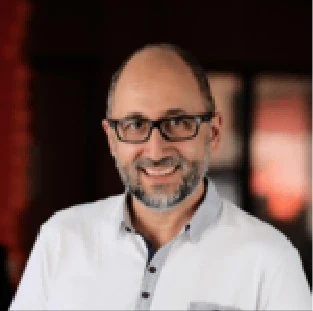 Foto de David Mardones, trabajador de la empresa Essi Projects